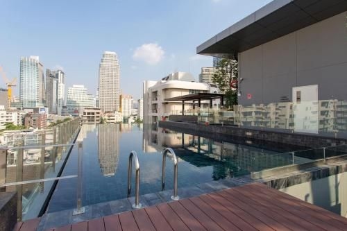 Circle Rein 88/51+Bangkok-Asok+2double beds+46m2+4pplmax4