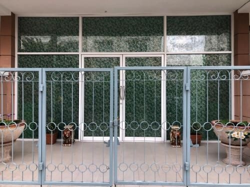 Bangkok Pattana school Sukhumvit BTS Bangna BITEC Four Sets Room Village0