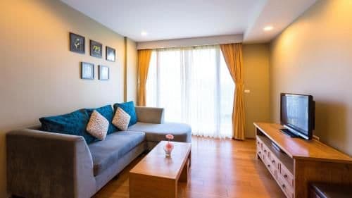 One-Bedroom Apartment with Garden View