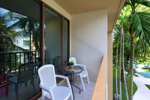 Two-Bedroom Apartment with Pool View (Free In-Room WiFi)