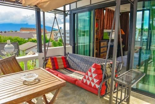 Studio with Mountain View