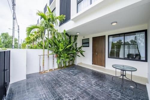 Three-Bedroom Townhouse