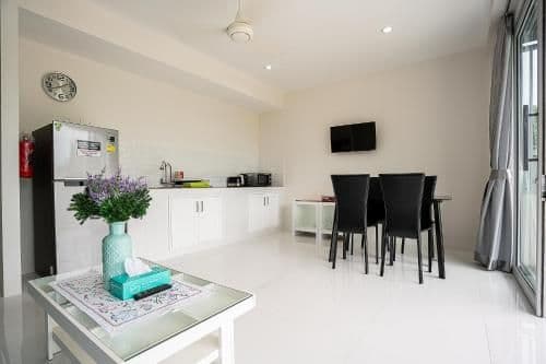 Deluxe Apartment