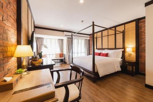 Standard King Room