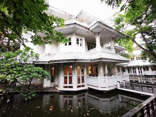 Royal River Villa0