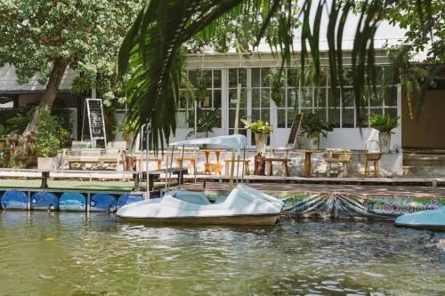 Hotel Rimnam Suk Sawat 704