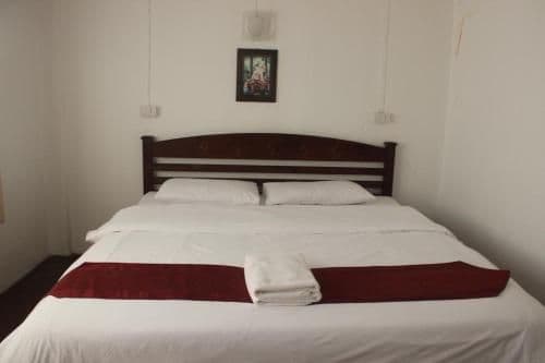 Queen Room with Shared Bathroom