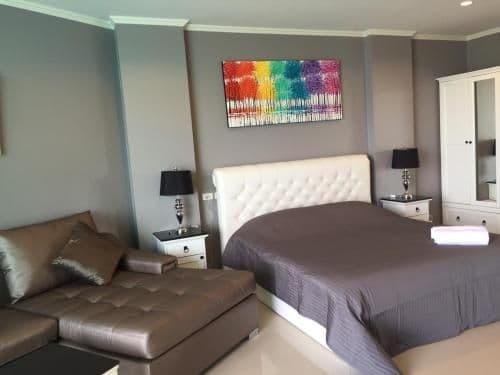 Studio Apartment with Sea View