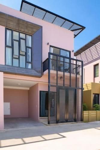 Three-Bedroom Townhouse