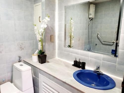 King Suite with Spa Bath