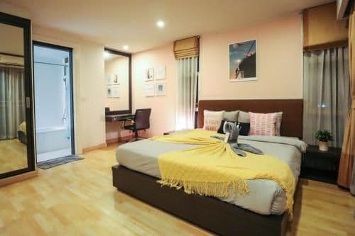Deluxe Apartment