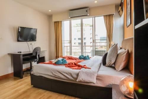 Deluxe Apartment