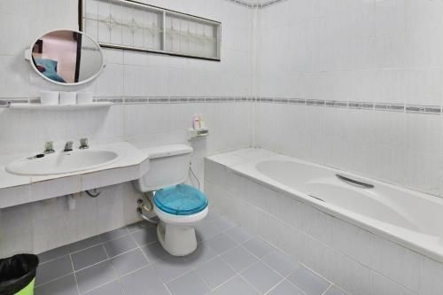 Villa of Thrones1