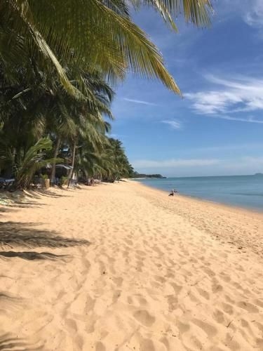 Sea View Hotel and Restaurant on Maenam beach1