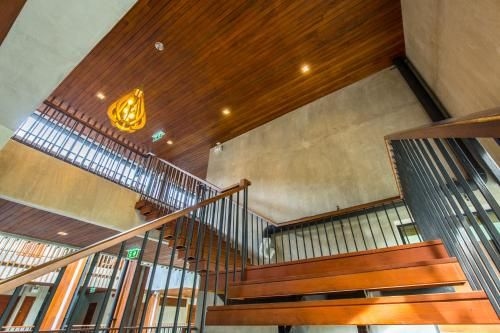 โรงแรมเจโฟร์ สมุย (J4 Samui Hotel)3
