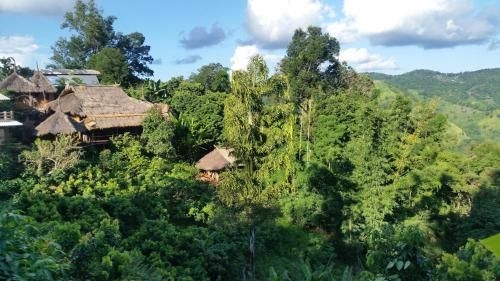 Akha Mud House Mae Salong2