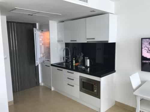 CENTARA ADVENUES CONDO ,7TH FLOOR POOL VIEW CENTARA ADVENUES CONDO ,7TH FLOOR POOL VIEW