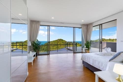 Villa with Sea View