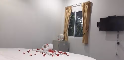 Deluxe Bungalow with Garden View