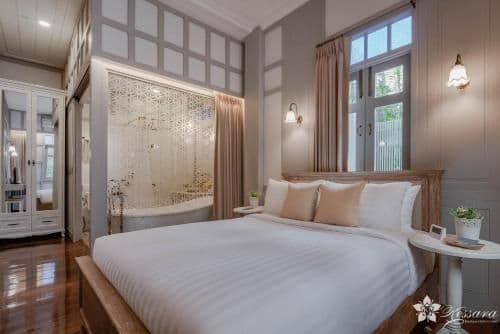Deluxe Double Room with Bath