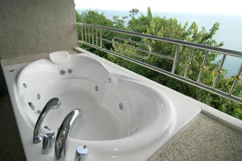 Sea View Suite with Spa Bath