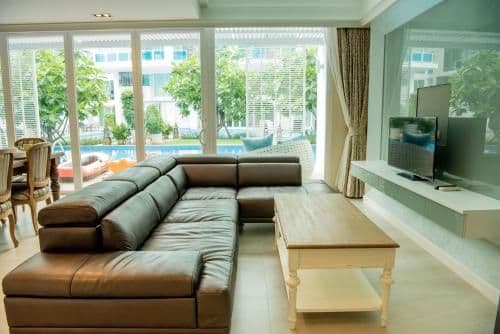 Duplex Apartment with Pool Access - B102