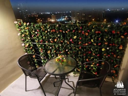Apartment with Garden View