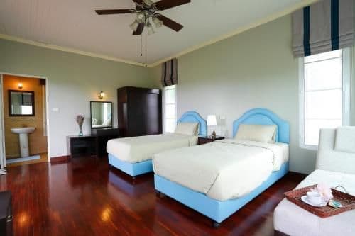 Scenic View Holiday Home