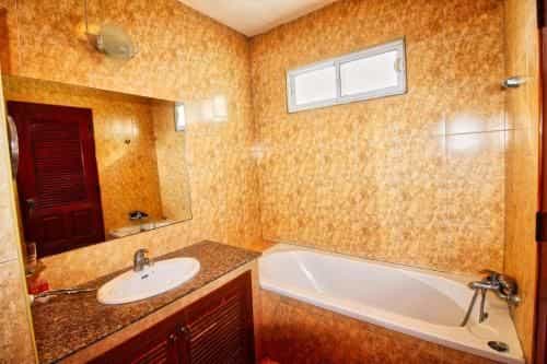 Grande Adam Private Pool Villa Grande Adam Private Pool Villa