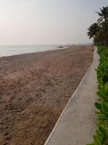Rain Cha-am Huahin by Smiley3