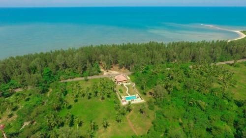 Coral Beach Pool Villa Khao Lak1