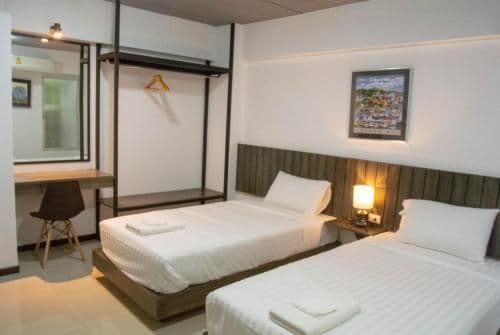 Standard Twin Room