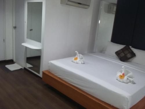 โรงแรมรอยัลการ์เด้นโฮม (Royal Garden Home Hotel)3