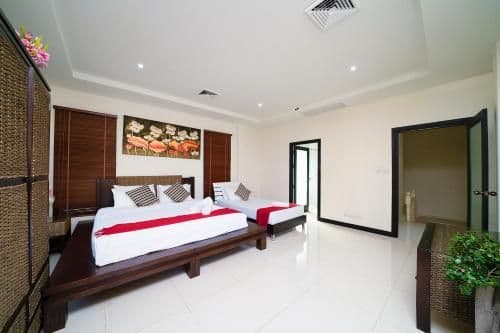 Villa - Beach Front