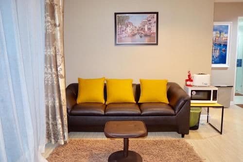 One-Bedroom Apartment