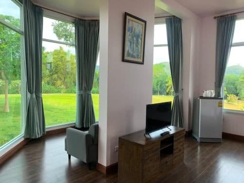 Suite with Garden View