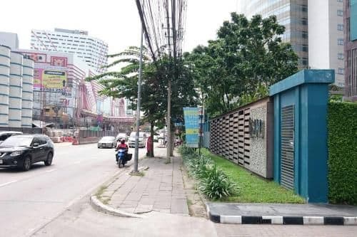 ASTRO ApartmentCondo on main street Chaengwattana Road near Department Store ASTRO ApartmentCondo on main street Chaengwattana Road near Department Store