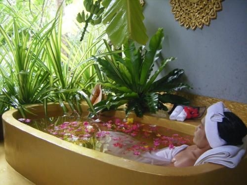 Noble Crown Resort & Spa2