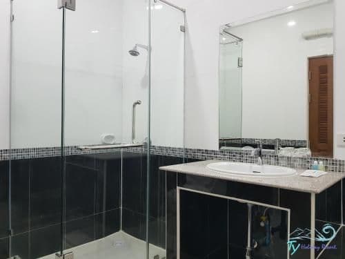 Seven-Bedroom Villa with Private Pool 235