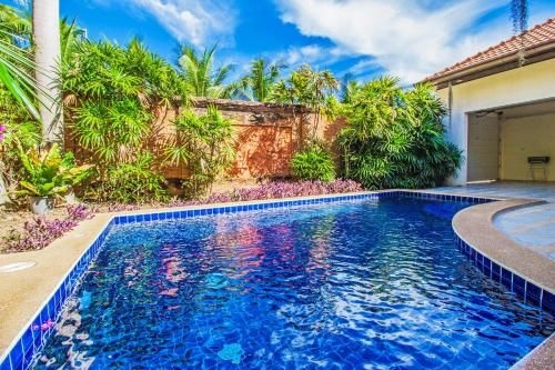 Cosy Beach Pool Villas by Pattaya Sunny Rentals1