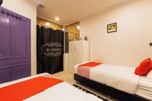 Standard Twin Room