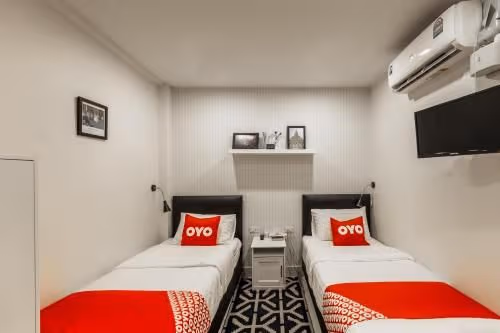 Standard Twin Room