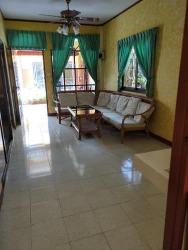 Deluxe Room (2 Adults + 1 Child)