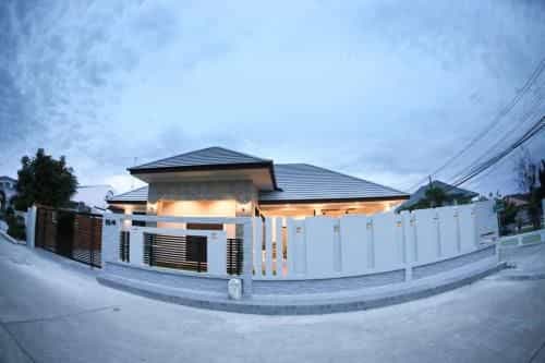 Uzeason Poolvilla Sattahip Uzeason Poolvilla Sattahip