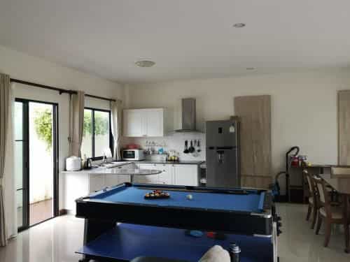 Cosy house with pool Cosy house with pool