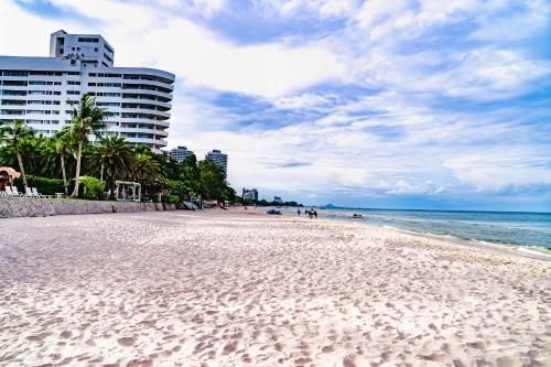 Marrakesh Hua Hin Beachfront Apartment2