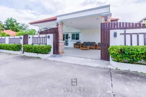 Modern 4 Bedroom Pool Villa OP1 Modern 4 Bedroom Pool Villa OP1