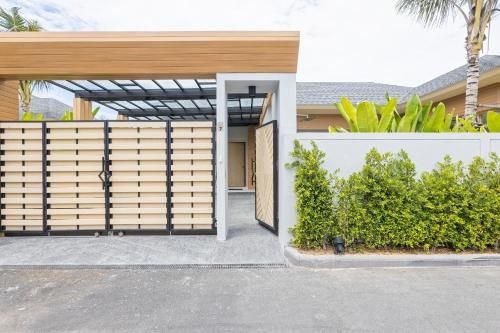 Luxury Villa in Kamala4