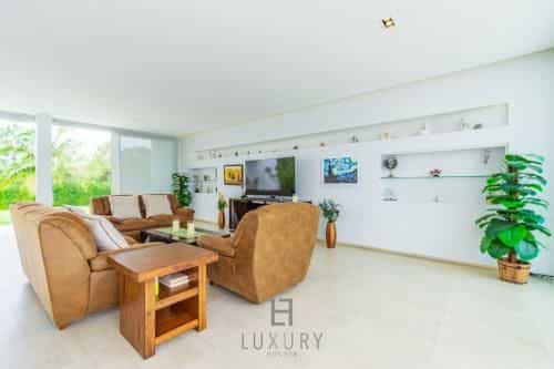 Luxury Modern 4 Bedroom Pool Villa PH111 Luxury Modern 4 Bedroom Pool Villa PH111