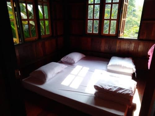 Standard Twin Room with Shared Bathroom